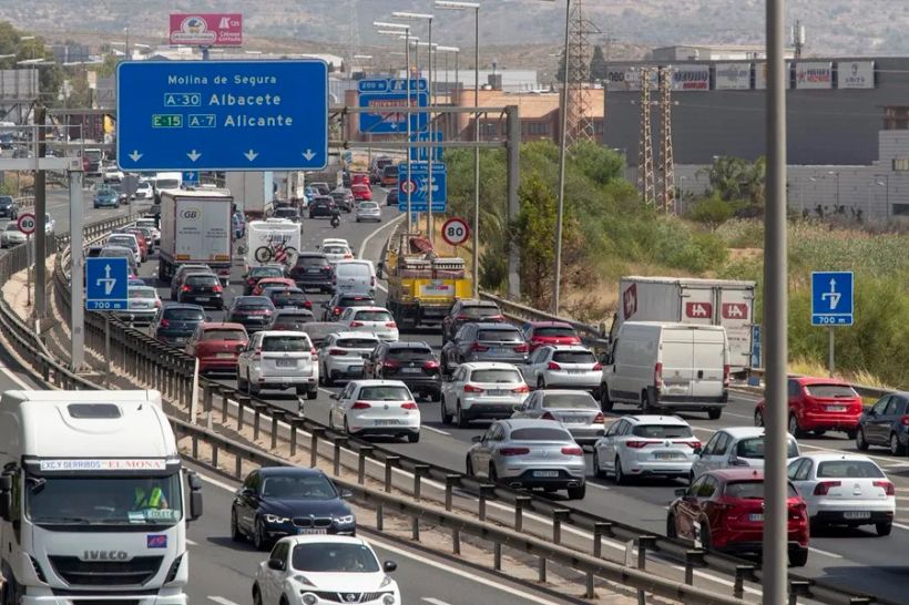 tráfico denso en la carretera de Albacete
