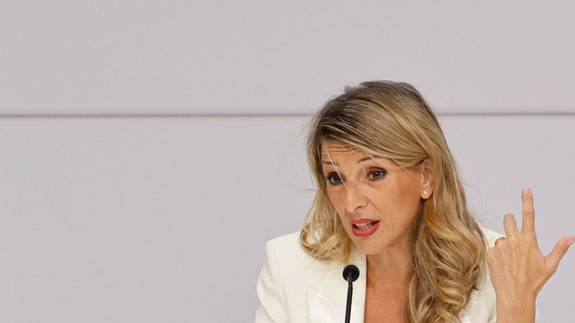 La ministra de Trabajo en una rueda de prensa