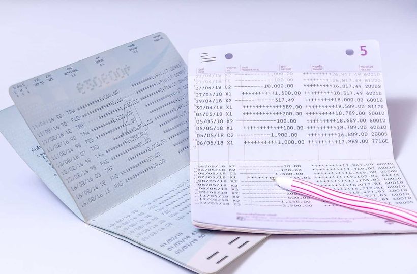 varias libretas bancarias