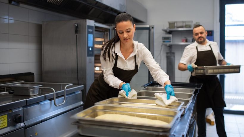 Cocineros trabajando