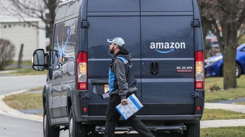 Un repartidor de Amazon