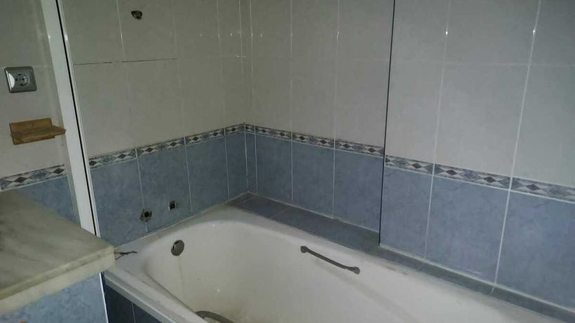 Baño de la casa a la venta de CaixaBank