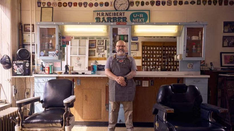 Tate Yohe en su barbería