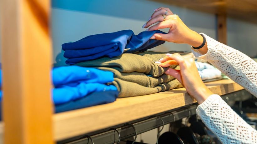 Una reponedora textil