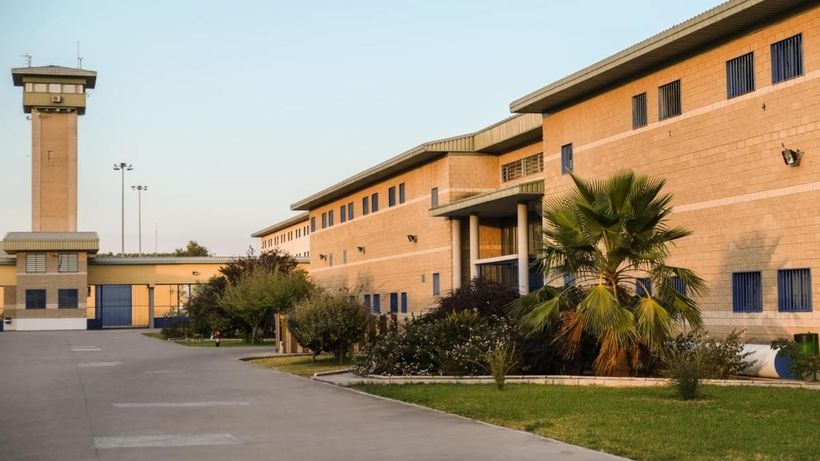Edificio de instituciones penitenciarias