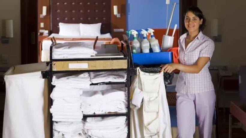 Camarera de pisos hotel