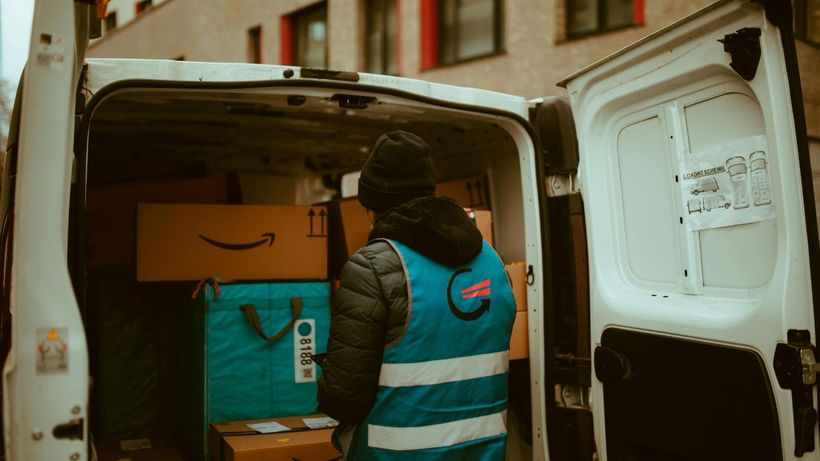 Repartidor trabajando