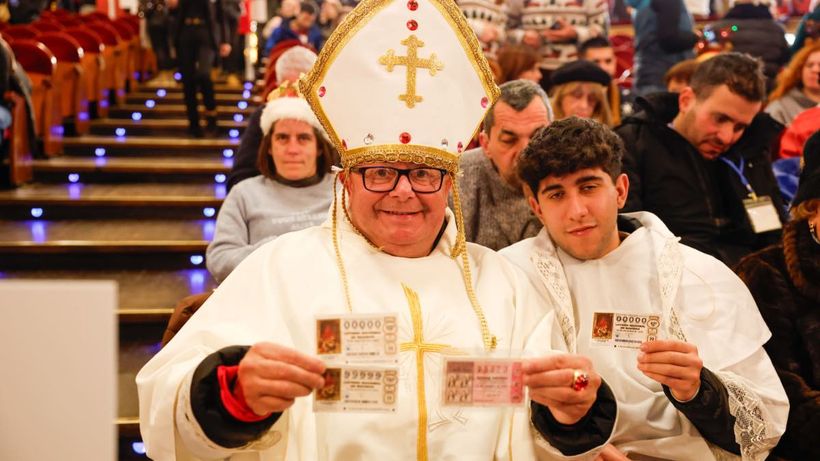 Asistentesde la Lotería de Navidad
