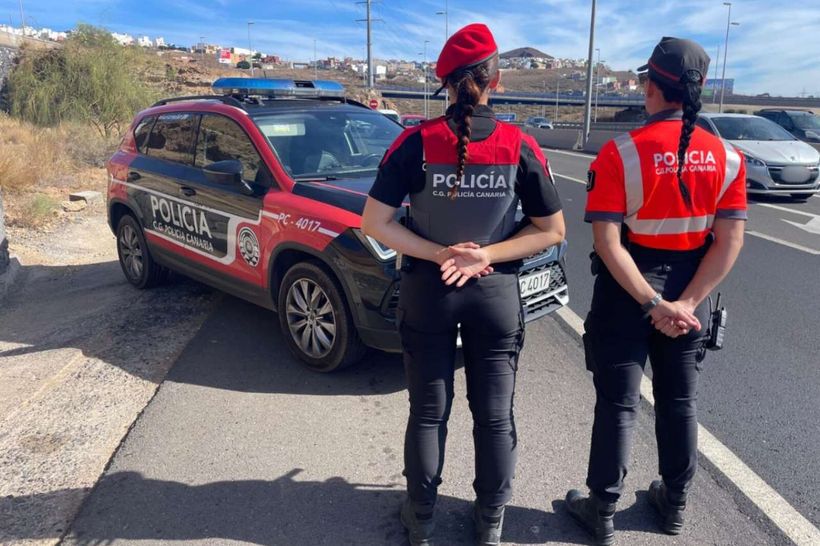 unos agentes de policia