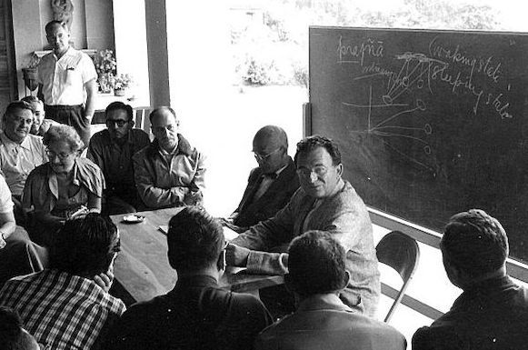 El pensador en la Universidad de Columbia