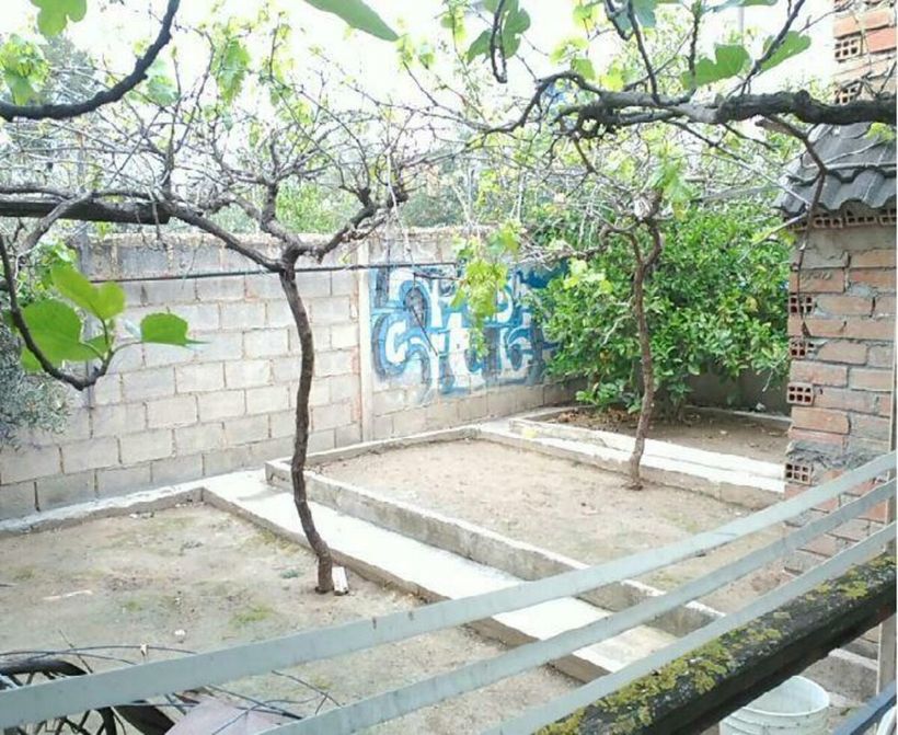 Patio de la vivienda en venta de CaixaBank