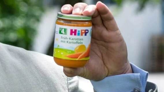 un potito de la marca Hipp