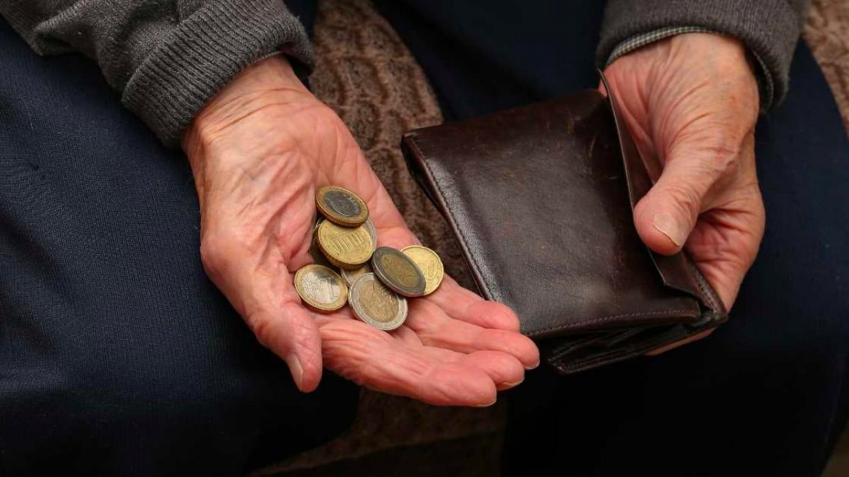 El Gobierno aprueba subir un 30% la pensión mínima de viudedad: estas serán las nuevas cuantías