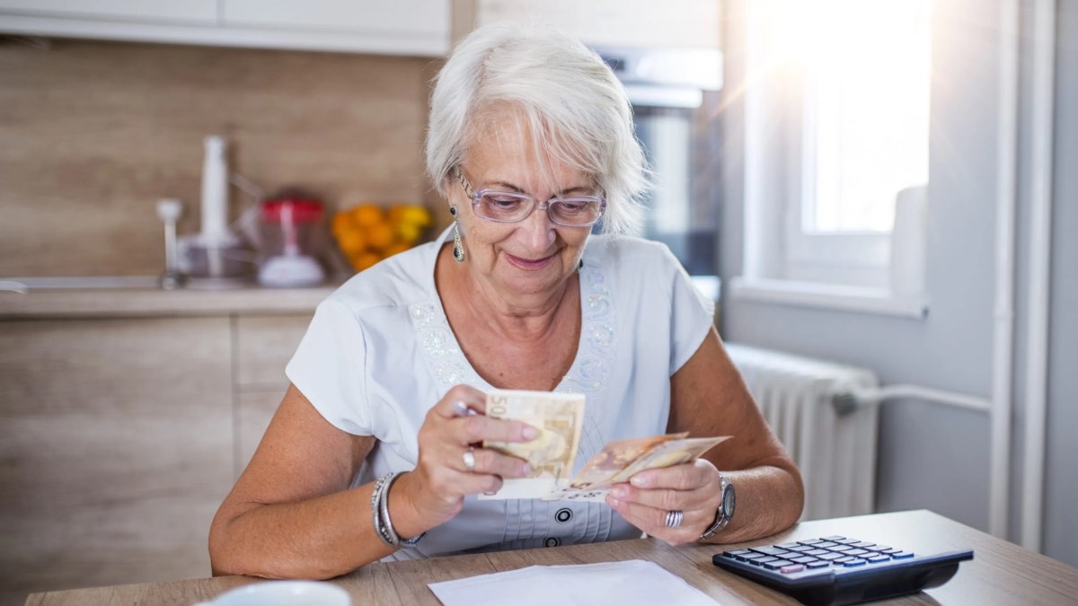 Cómo cobrar la pensión máxima (3.059€) sumando viudedad y jubilación