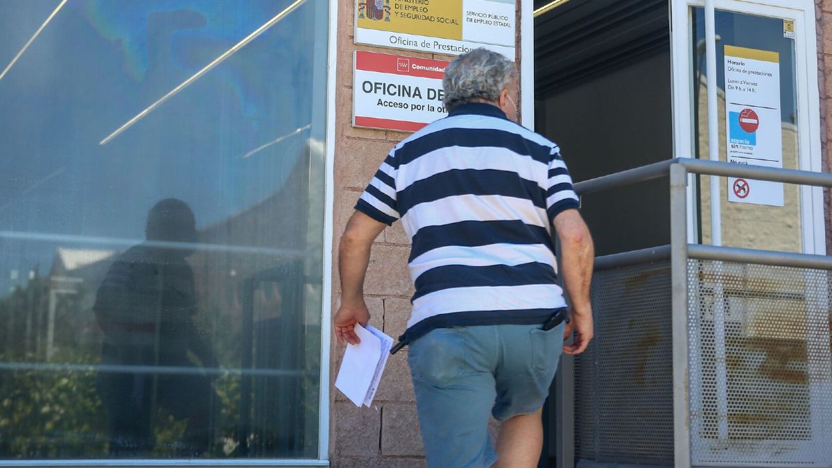 Beneficiario subsidio acude al SEPE ¿Puedo perder el subsidio para mayores de 52 años si recibo una herencia?