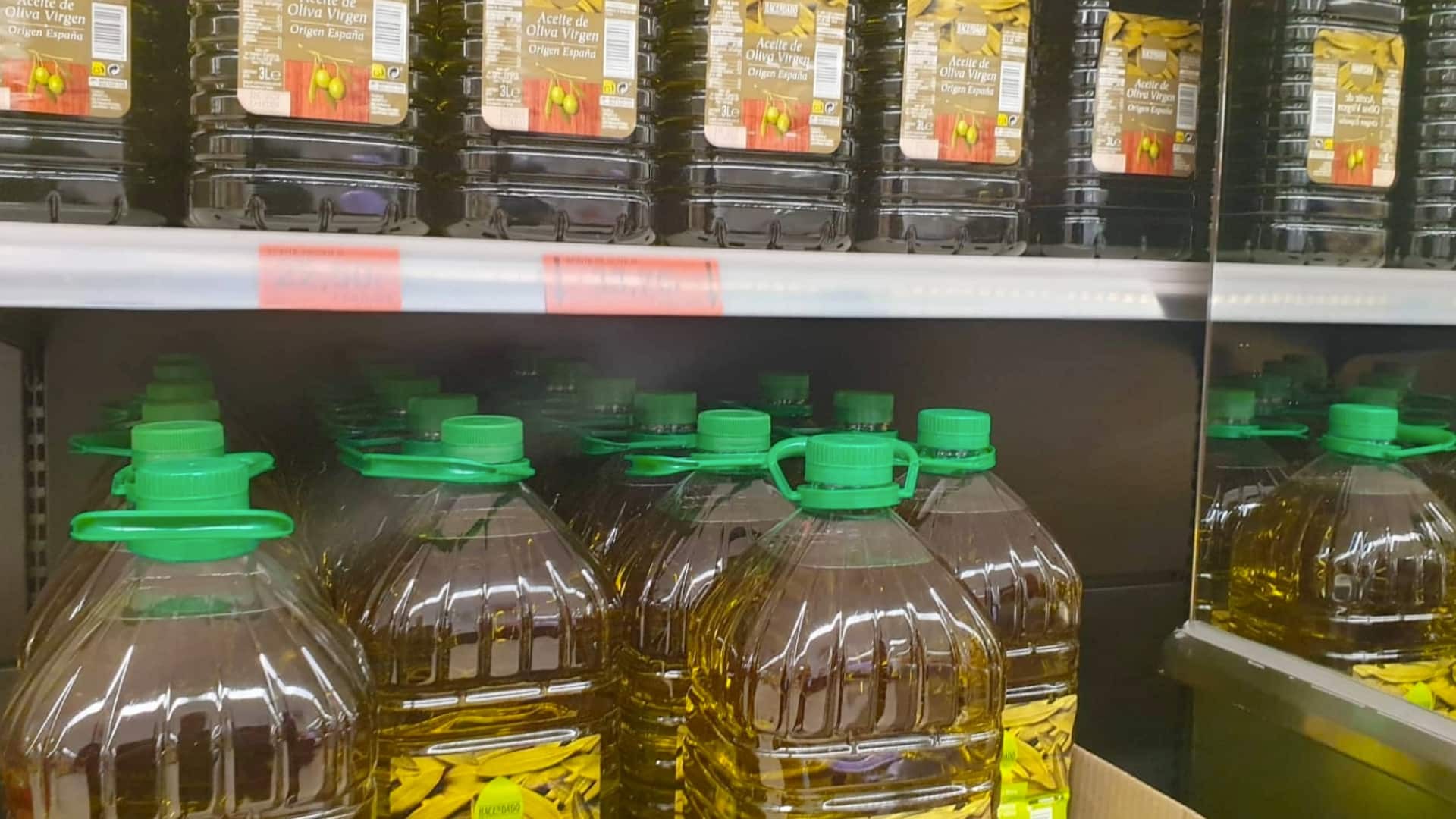 Los supermercados con el aceite de oliva más caro, según FACUA