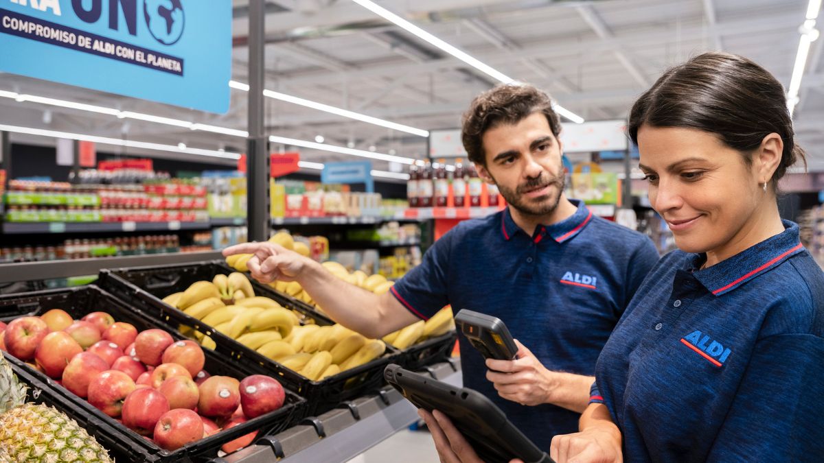 Aldi está buscando gente: te hacen fijo y el sueldo supera los 1.300 euros
