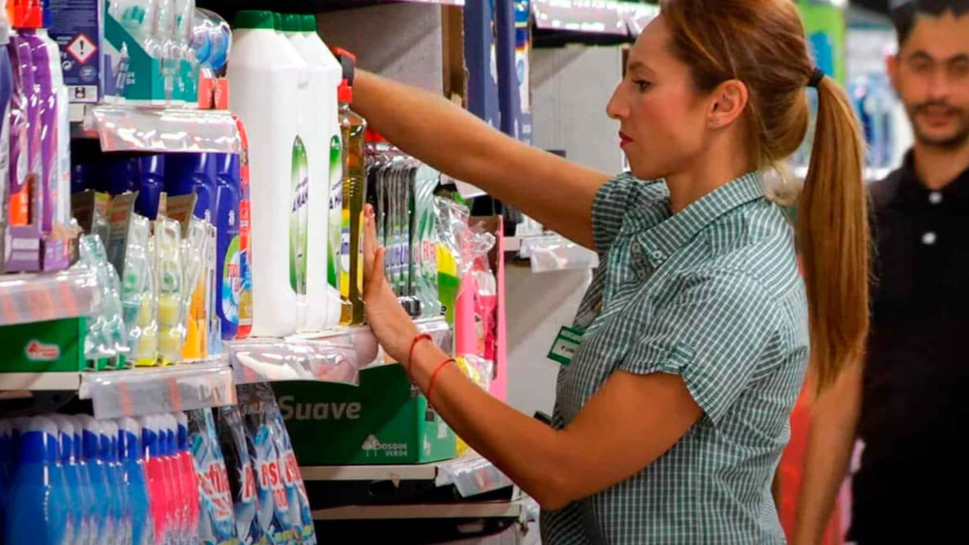 Mercadona tiene nuevas ofertas de empleo en julio: contrato fijo y salario de hasta 2.100 euros al mes