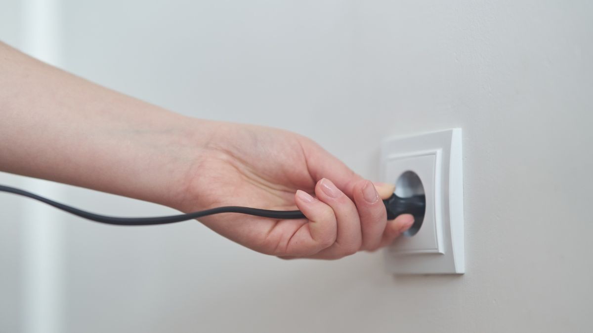 El electrodoméstico de tu casa que más luz gasta, solo con estar enchufado
