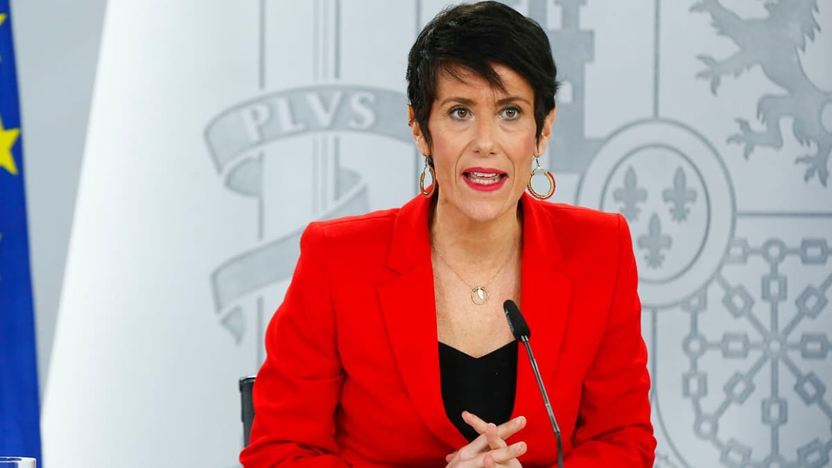 La ministra de Inclusión, Seguridad Social y Migraciones, Elma Saiz
