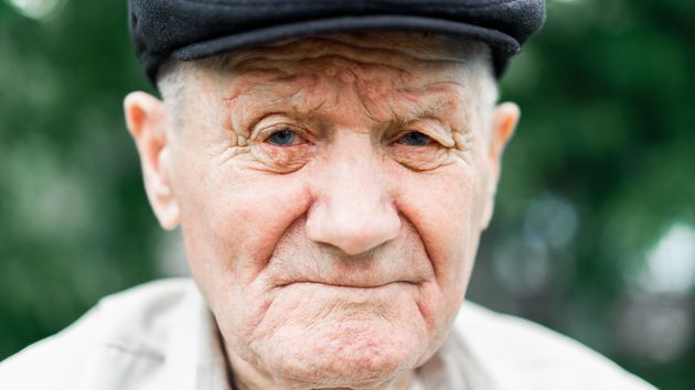 Me puedo jubilar con 65 años y si tengo 15 años cotizados