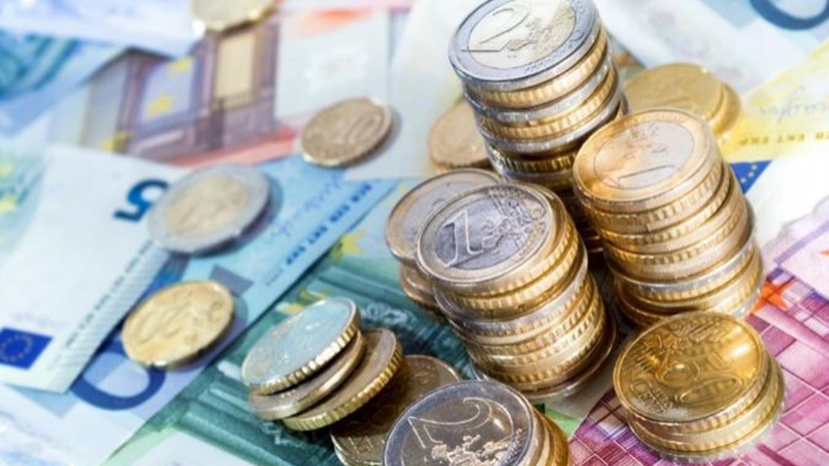 Cuánto dinero necesitas para jubilarte Dinero en billetes y monedas de euros