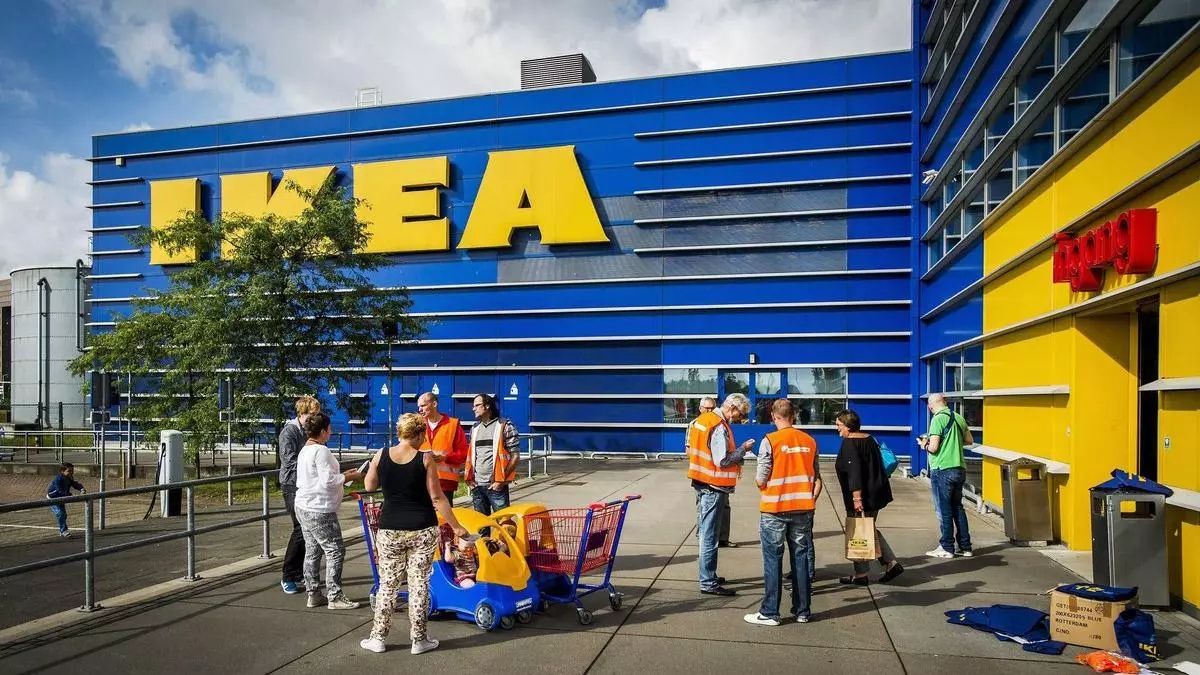 Fachada de una tienda Ikea Fachada de una tienda Ikea