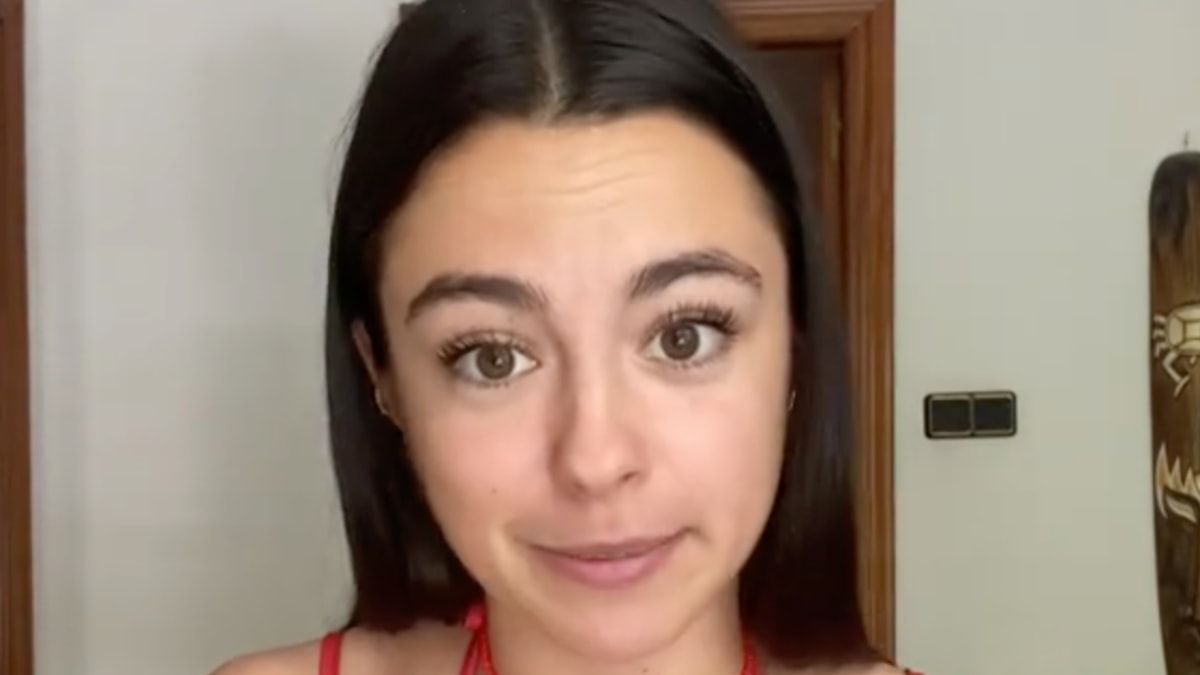 Una camarera valenciana desvela en qué se gasta su sueldo de 960 euros: "No me salen las cuentas" Desireegtrz