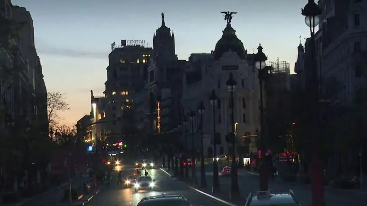 Iberdrola anuncia cortes de luz en Madrid hoy 20 de mayo y en otros municipios de la Comunidad Imagen de la Gran Vía de Madrid afectadas por el apagón