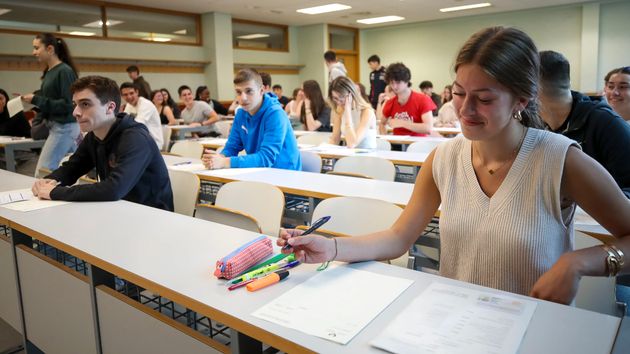 Las carreras universitarias con más salidas y mejores sueldos en España en 2025