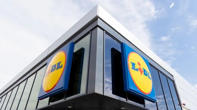 Lidl baja el precio del aceite de oliva Coosur y planta cara a Carrefour y Alcampo