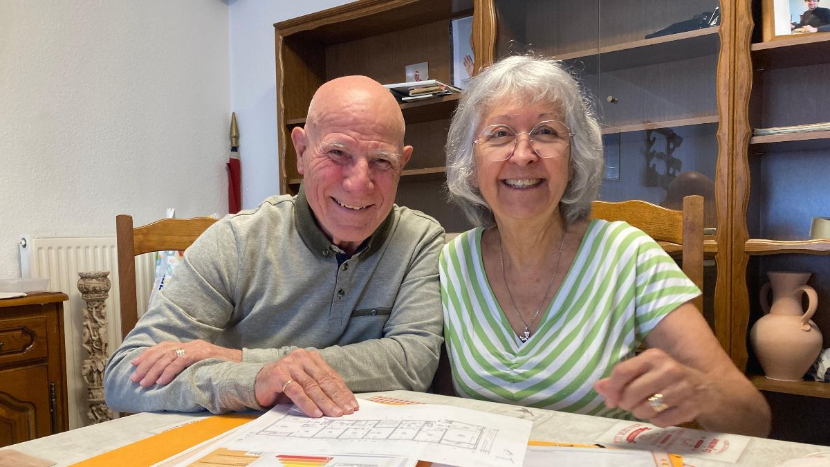Benoît y Dominique Sagona, de 86 y 81 años Benoît Dominique Sagona jubilados compran casa