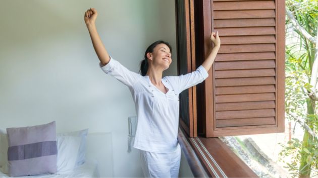 Si te despiertas todos los días a la misma hora sin alarma tienes estas 8 cualidades únicas, según la psicología