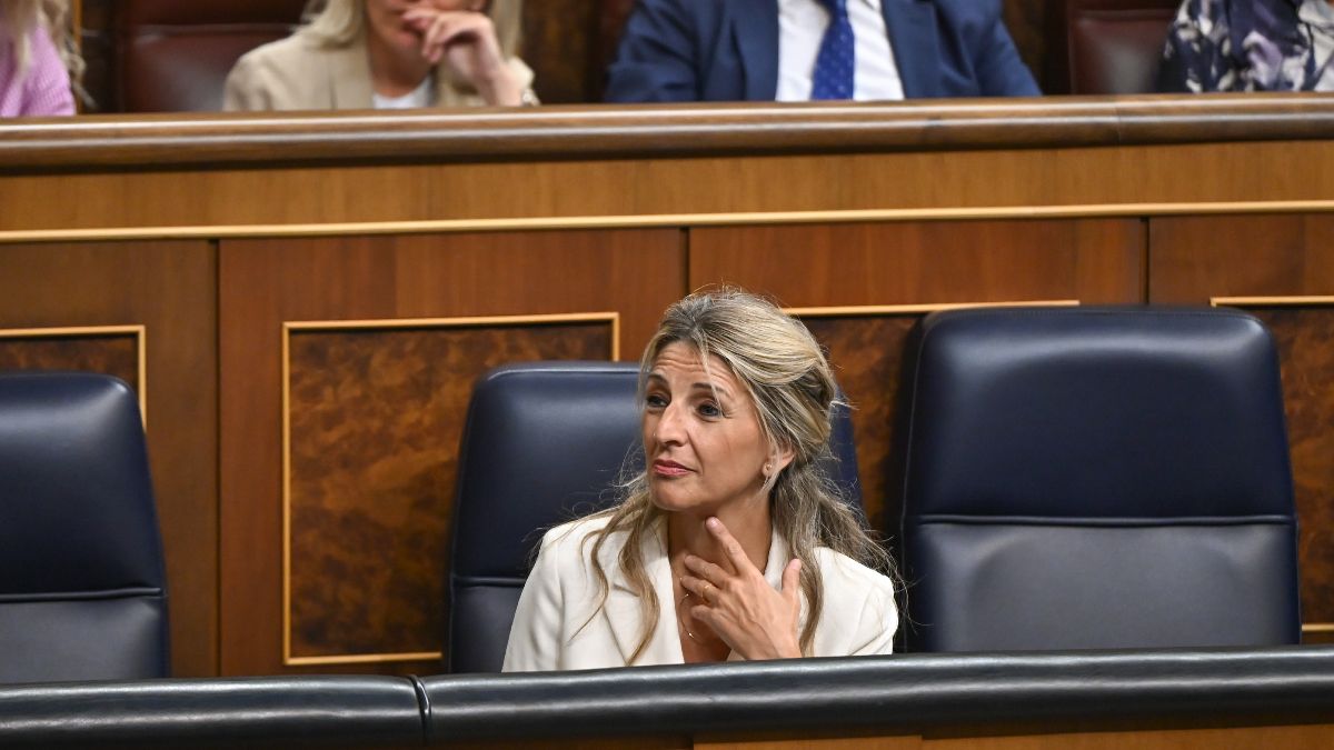 Yolanda Díaz en una sesión parlamentaria Yolanda Díaz en una sesión parlamentaria