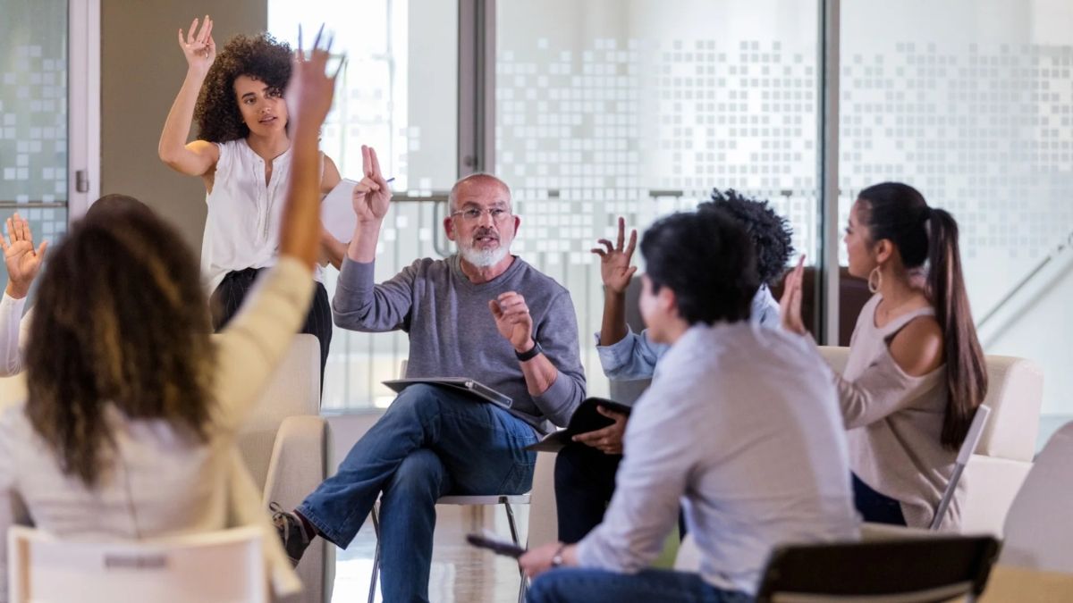 Reunión de una comunidad de vecinos. Junta de vecinos