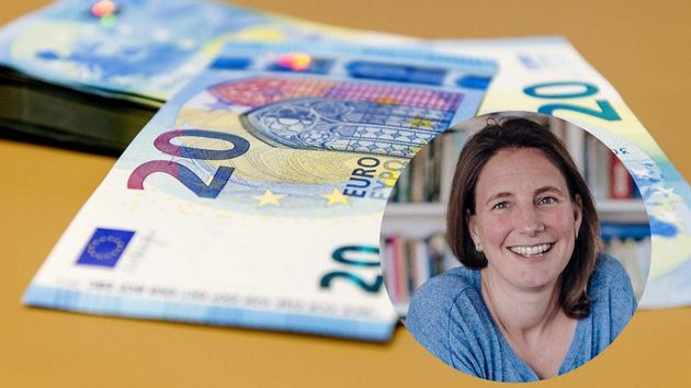 Natalia de Santiago, experta en economía: ”te ahorras 300 o 400 €… pero si no los reinviertes, puedes acabar pagando más”