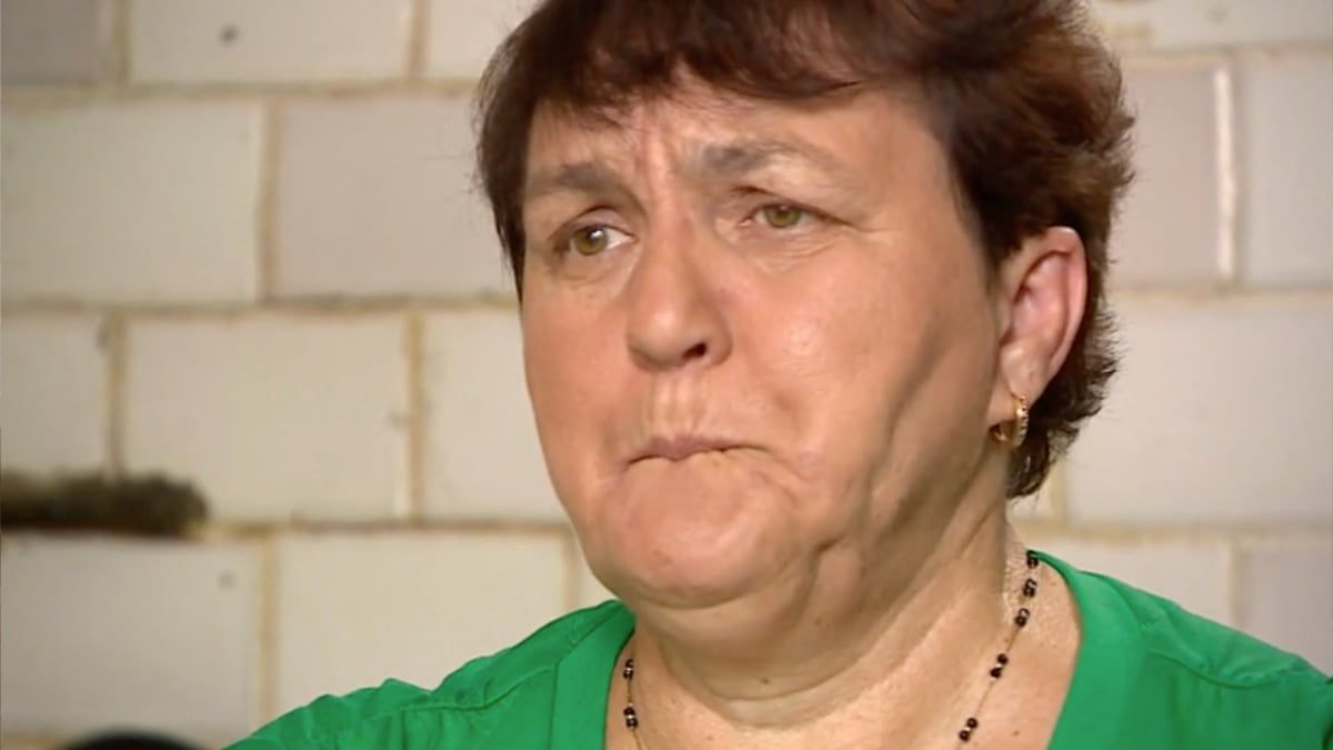 Una madre le dona a su hijo la casa y las tierras y este busca que la abandone con su suegra de 94 años: “ni al baño me dejan entrar” Urszula Burska