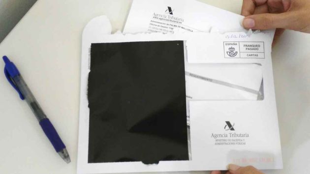 Hacienda puede multar con hasta 3.000 euros si compartes una cuenta con tu hijo y no declaras estos movimientos Hacienda puede multar con hasta 3.000 euros si compartes una cuenta con tu hijo y no declaras estos movimientos