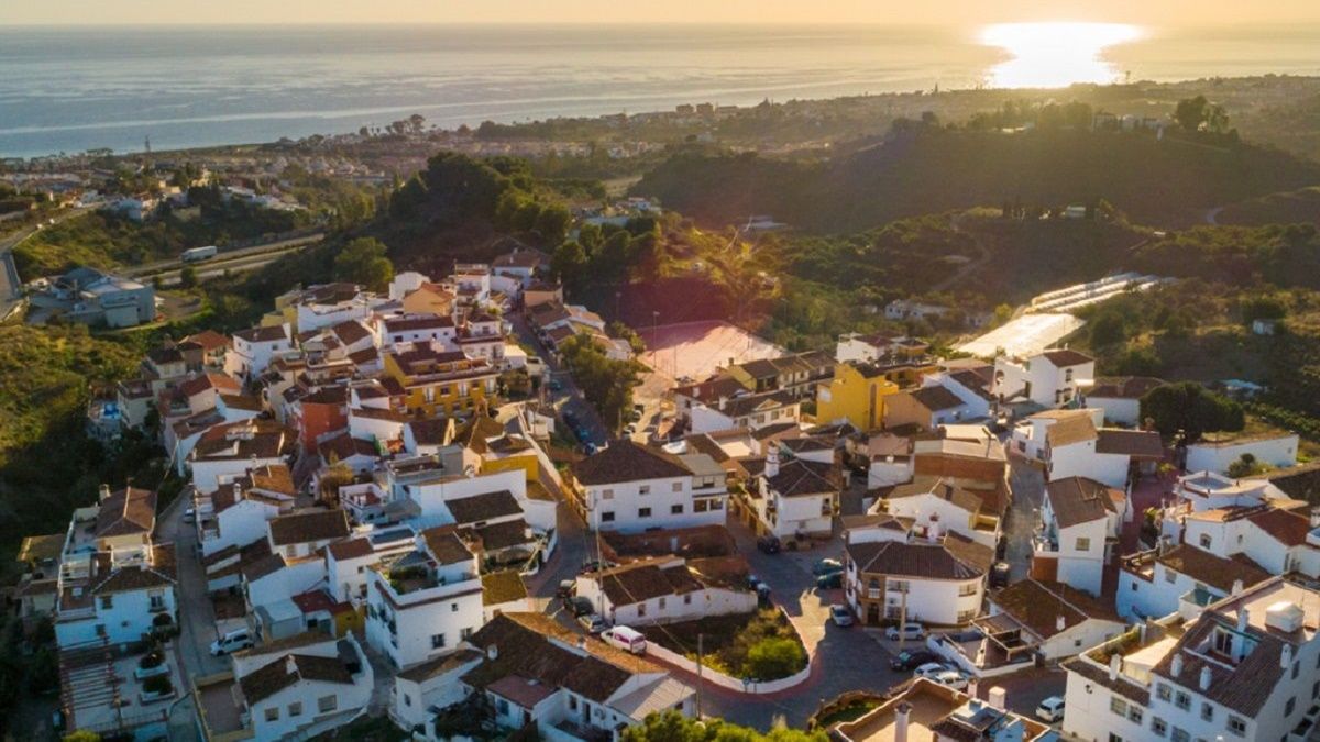 Panorámica del pueblo de Chilches, en Málaga. Pueblo Chilches
