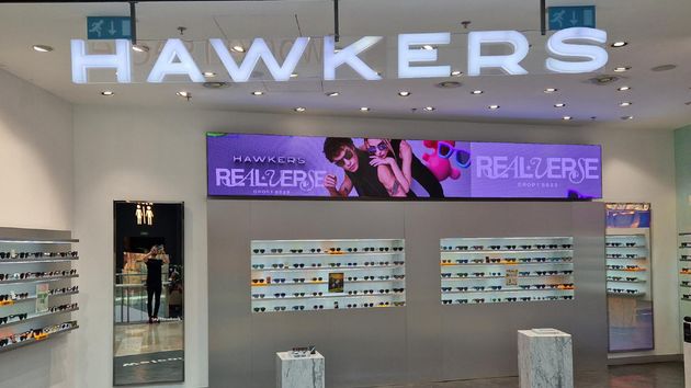 Hawkers lanza una campaña especial de contratación para este verano: trabajo a tiempo completo y sin experiencia
