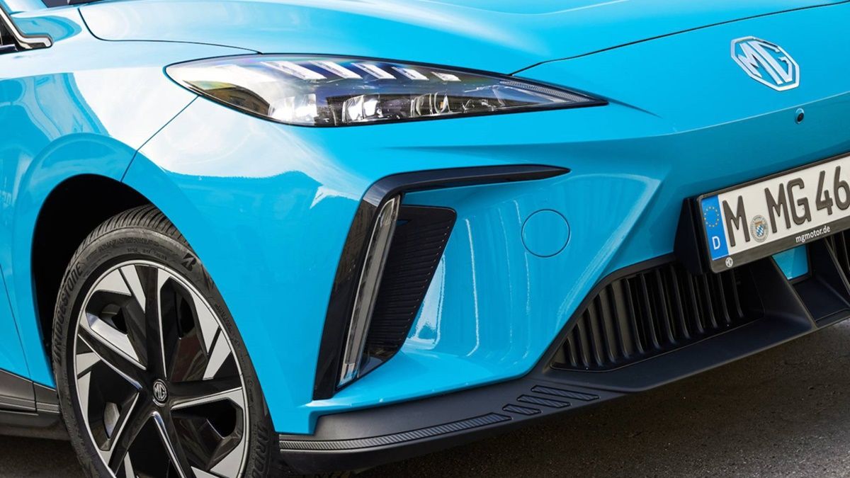 Soy experto en motor y este es el mejor coche barato para pasarse a lo eléctrico: "Le pese a quien le pese..." Frontal del coche de MG