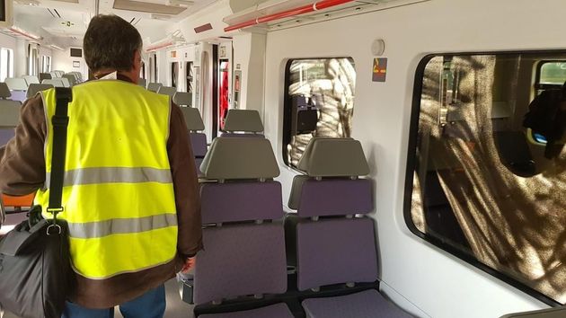Un revisor de transporte es despedido por falsear su jornada laboral y el juzgado lo condena a pagar 21.000 euros por los costes de la investigación