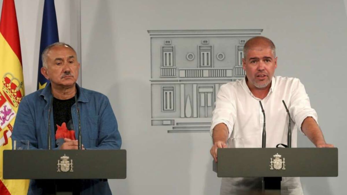 Los secretarios generales, de UGT, Pepe Álvarez (i), y de CCOO, Unai Sordo (d). Pepe Álvarez y Unai Sordo