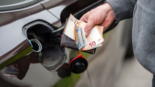 Un empleado roba 1.200 litros de combustible en solo 9 minutos y lleva a su empresa al borde la quiebra: se ha llevado más de 21.000 euros