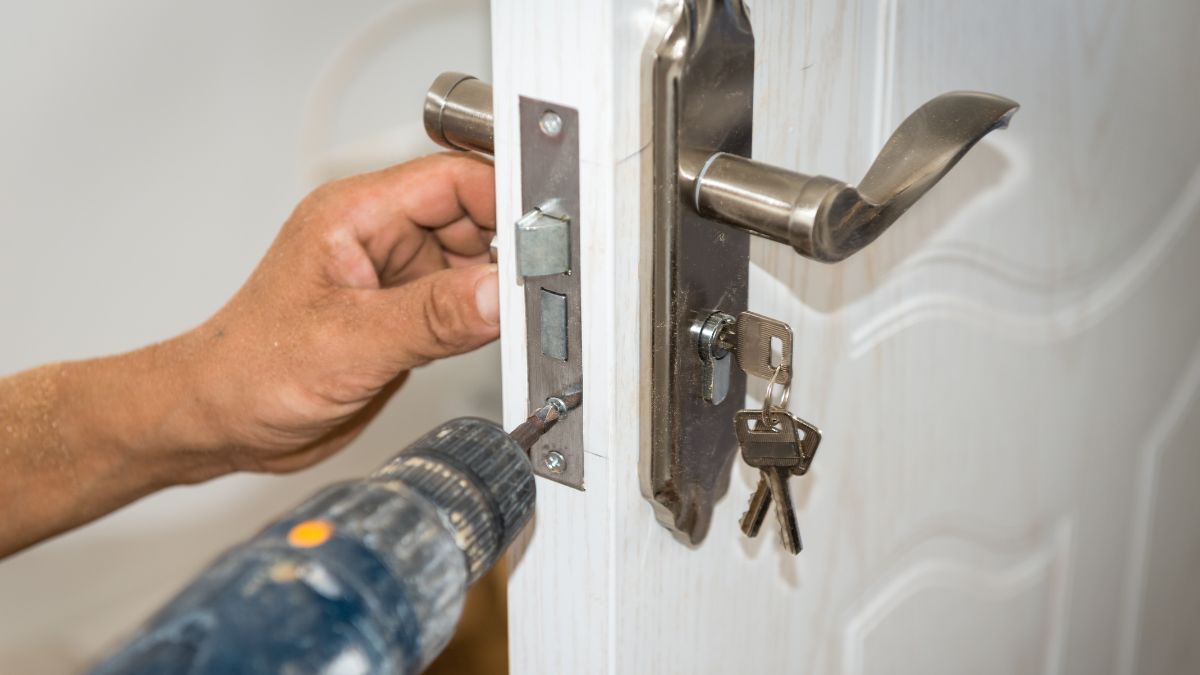 Cambiando la cerradura de una puerta Cambiar cerradura puerta