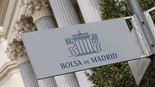 El Ibex 35 no se resiente de las tensiones arancelarias de Trump y consigue ocho semanas al alza