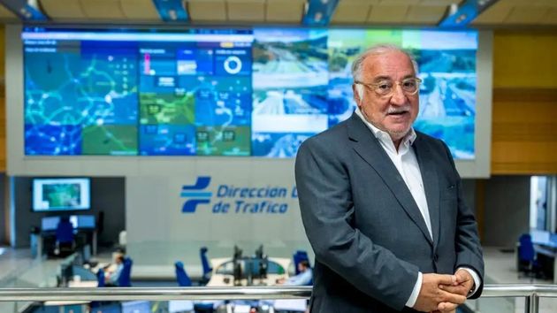Aviso de la DGT a toda España: el Gobierno pone fin a las señales de tráfico como las conocíamos Aviso de la DGT a toda España: el Gobierno pone fin a las señales de tráfico como las conocíamos