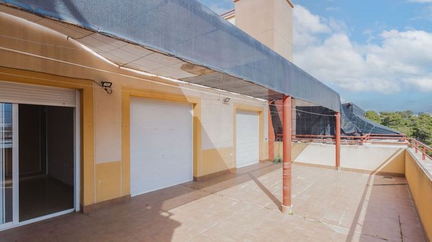 BBVA ofrece un piso a estrenar con una gran terraza, piscina y cocina amueblada por solo 40.000 euros