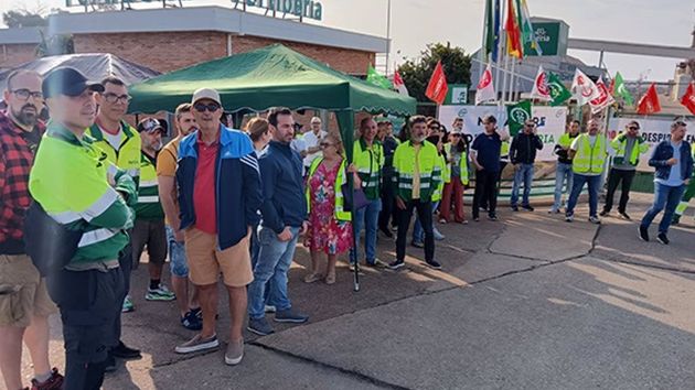UGT pide retirar del ERE de Fertiberia tras una semana de huelga y amenaza con nuevas protestas