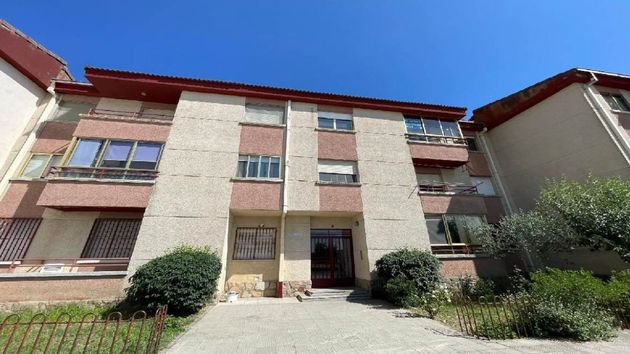 El Banco Santander rebaja este piso de 151 metros y 3 habitaciones y lo pone a la venta por menos de 40.000 euros